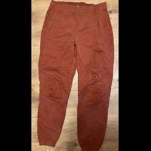 Lululemon size 8 pants